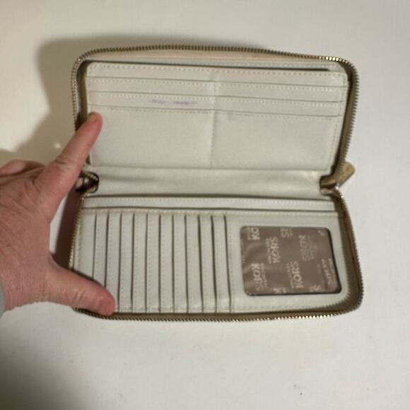 Michael Kors Monogrammed Jet Set Zip Wallet - Picture 3 of 5